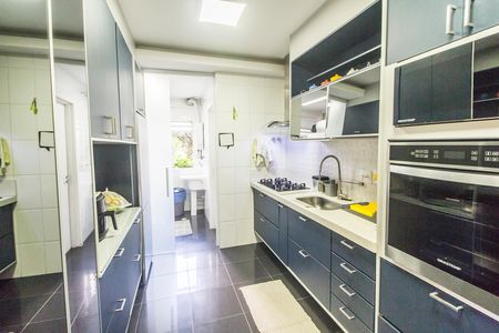 Cozinha de apartamento à venda com 2 quartos, 140m² em Tamboré, Santana de Parnaíba