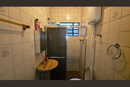 Casa à venda com 100m², 2 quartos e sem vaga Casa à venda com 100m², 2 quartos e sem vagaBanheiro