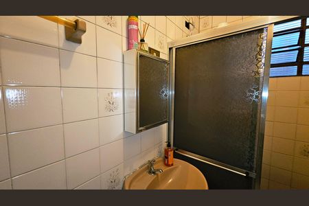 Casa à venda com 100m², 2 quartos e sem vaga Casa à venda com 100m², 2 quartos e sem vagaBanheiro
