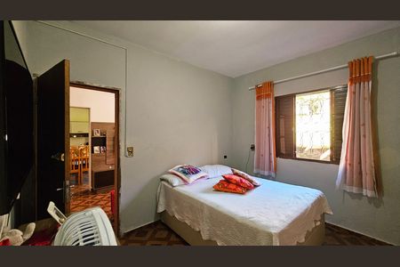 Casa à venda com 100m², 2 quartos e sem vaga Casa à venda com 100m², 2 quartos e sem vagaQuarto