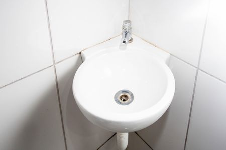 Banheiro de casa para alugar com 1 quarto, 70m² em Jardim Melo, Diadema
