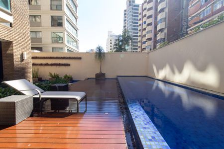 Apartamento à venda com 95m², 1 quarto e 2 vagas Apartamento à venda com 95m², 1 quarto e 2 vagasÁrea comum - Piscina