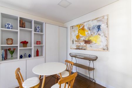 Apartamento à venda com 95m², 1 quarto e 2 vagas Apartamento à venda com 95m², 1 quarto e 2 vagasSala