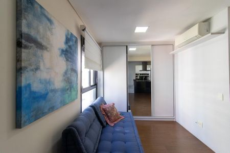 Apartamento à venda com 95m², 1 quarto e 2 vagas Apartamento à venda com 95m², 1 quarto e 2 vagasSala