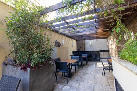 Apartamento à venda com 95m², 1 quarto e 2 vagas Apartamento à venda com 95m², 1 quarto e 2 vagasÁrea comum - Churrasqueira
