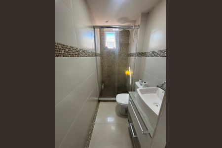 Banheiro de apartamento para alugar com 2 quartos, 36m² em Cavalhada, Porto Alegre