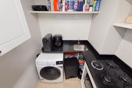 Apartamento à venda com 35m², 2 quartos e sem vaga Apartamento à venda com 35m², 2 quartos e sem vagaCozinha e Área de Serviço