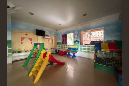 Apartamento à venda com 136m², 3 quartos e 1 vaga Apartamento à venda com 136m², 3 quartos e 1 vagaÁrea comum - Playground