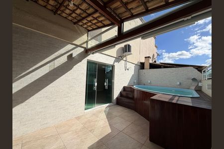 Apartamento à venda com 136m², 3 quartos e 1 vaga Apartamento à venda com 136m², 3 quartos e 1 vagaTerraço