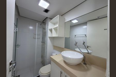 Apartamento à venda com 136m², 3 quartos e 1 vaga Apartamento à venda com 136m², 3 quartos e 1 vagaTerraço - Banheiro