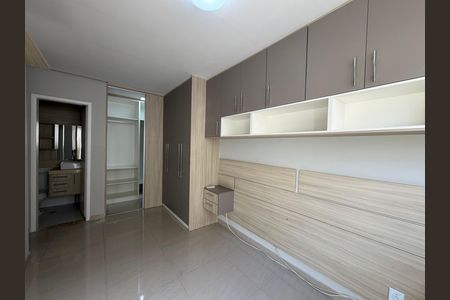 Apartamento à venda com 136m², 3 quartos e 1 vaga Apartamento à venda com 136m², 3 quartos e 1 vagaSuíte