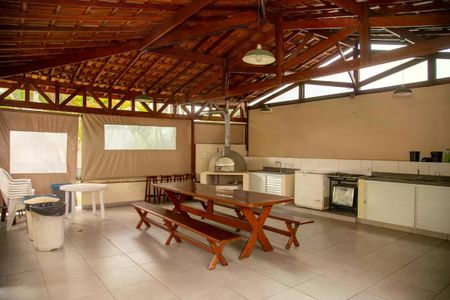 Apartamento à venda com 30m², 1 quarto e 1 vaga Apartamento à venda com 30m², 1 quarto e 1 vagaCozinha com piso de porcelanato, bancada de granito e forno a lenha.
