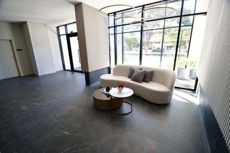 Apartamento à venda com 105m², 2 quartos e 2 vagasHall social