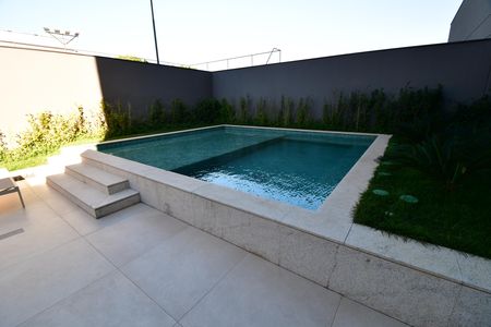 Apartamento à venda com 105m², 2 quartos e 2 vagasEspaço Gourmet - Piscina