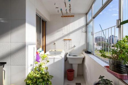 Apartamento para alugar com 73m², 2 quartos e 1 vaga