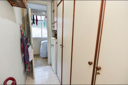 Apartamento à venda com 107m², 3 quartos e 1 vaga Apartamento à venda com 107m², 3 quartos e 1 vagaQuarto de Serviço