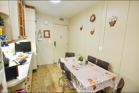 Apartamento à venda com 107m², 3 quartos e 1 vaga Apartamento à venda com 107m², 3 quartos e 1 vagaCozinha