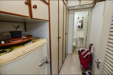 Apartamento à venda com 107m², 3 quartos e 1 vaga Apartamento à venda com 107m², 3 quartos e 1 vagaQuarto de Serviço