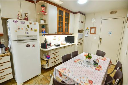 Apartamento à venda com 107m², 3 quartos e 1 vaga Apartamento à venda com 107m², 3 quartos e 1 vagaCozinha