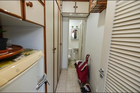 Apartamento à venda com 107m², 3 quartos e 1 vaga Apartamento à venda com 107m², 3 quartos e 1 vagaQuarto de Serviço