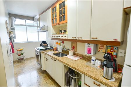 Apartamento à venda com 107m², 3 quartos e 1 vaga Apartamento à venda com 107m², 3 quartos e 1 vagaCozinha