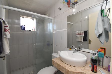 Casa à venda com 112m², 2 quartos e 1 vagaBanheiro 2