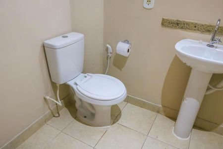 Apartamento para alugar com 75m², 2 quartos e sem vaga Apartamento para alugar com 75m², 2 quartos e sem vagaBanheiro