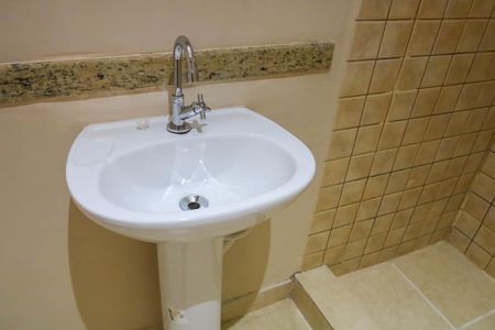 Apartamento para alugar com 75m², 2 quartos e sem vaga Apartamento para alugar com 75m², 2 quartos e sem vagaBanheiro