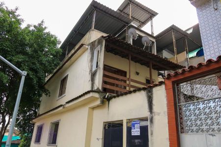 Apartamento para alugar com 75m², 2 quartos e sem vaga Apartamento para alugar com 75m², 2 quartos e sem vagaFachada