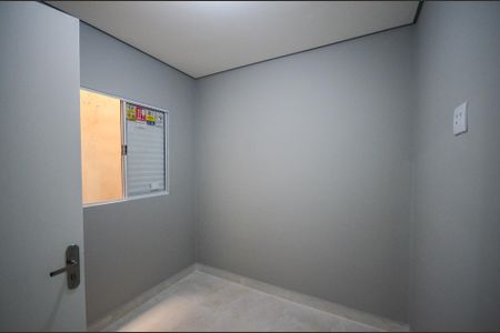 Casa para alugar com 55m², 1 quarto e sem vaga Casa para alugar com 55m², 1 quarto e sem vagaQuarto