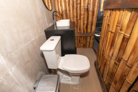 Apartamento para alugar com 120m², 2 quartos e 1 vaga Apartamento para alugar com 120m², 2 quartos e 1 vagaBanheiro da Suíte 2