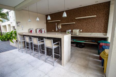 Apartamento para alugar com 120m², 2 quartos e 1 vaga Apartamento para alugar com 120m², 2 quartos e 1 vagaÁrea Comum - Bar da Piscina