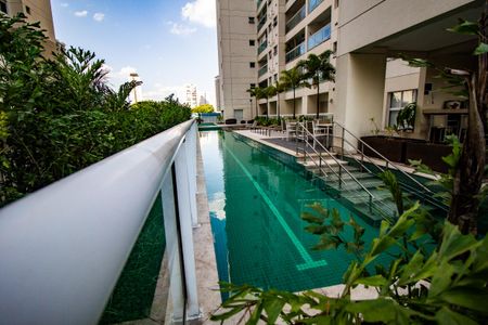 Apartamento para alugar com 120m², 2 quartos e 1 vaga Apartamento para alugar com 120m², 2 quartos e 1 vagaÁrea comum - Piscina