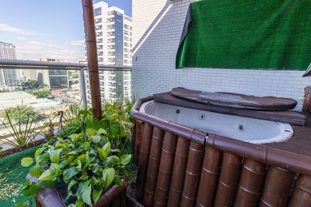 Apartamento para alugar com 120m², 2 quartos e 1 vaga Apartamento para alugar com 120m², 2 quartos e 1 vagaQuintal