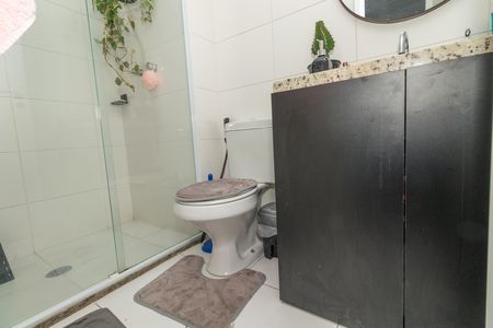 Apartamento para alugar com 120m², 2 quartos e 1 vaga Apartamento para alugar com 120m², 2 quartos e 1 vagaBanheiro da Suíte 1