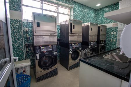 Apartamento para alugar com 120m², 2 quartos e 1 vaga Apartamento para alugar com 120m², 2 quartos e 1 vagaÁrea comum - Lavanderia