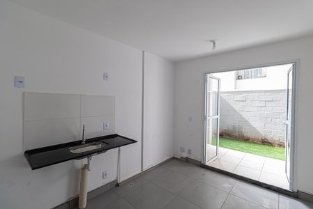 Sala e Cozinha de apartamento para alugar com 2 quartos, 53m² em Artur Alvim, São Paulo