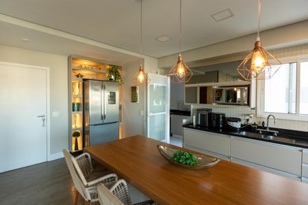 Cozinha de apartamento para alugar com 3 quartos, 135m² em Taquaral, Campinas