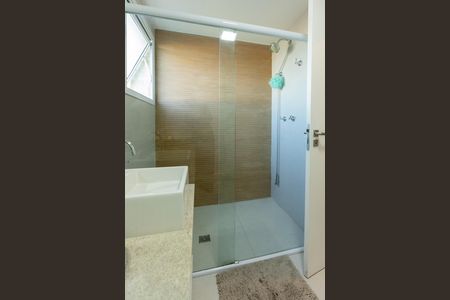 Apartamento para alugar com 135m², 3 quartos e 3 vagas Apartamento para alugar com 135m², 3 quartos e 3 vagasBanheiro da Suíte 1