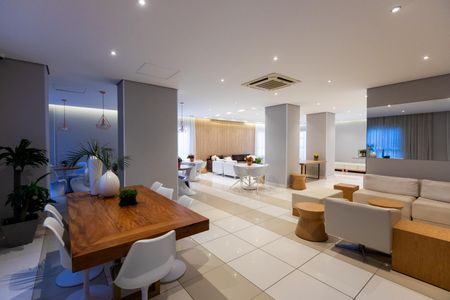 Apartamento para alugar com 135m², 3 quartos e 3 vagas Apartamento para alugar com 135m², 3 quartos e 3 vagasÁrea comum - Salão de festas