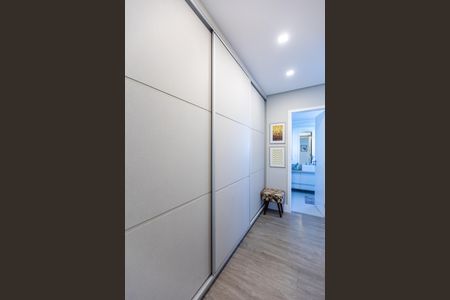 Apartamento para alugar com 135m², 3 quartos e 3 vagas Apartamento para alugar com 135m², 3 quartos e 3 vagasGuarda Roupa da Suíte 1