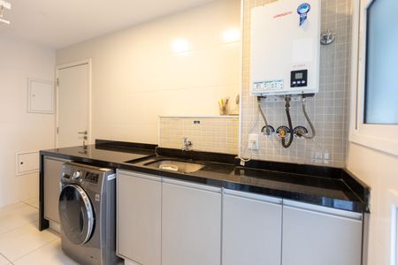 Área de Serviço de apartamento para alugar com 3 quartos, 135m² em Taquaral, Campinas