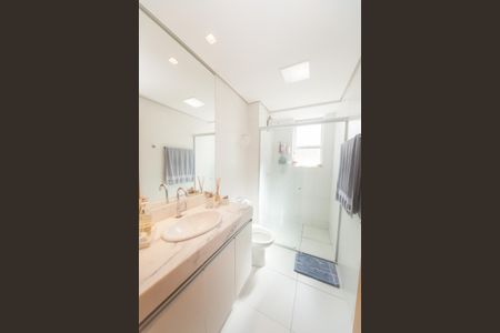Banheiro Social de apartamento à venda com 2 quartos, 65m² em Buritis, Belo Horizonte