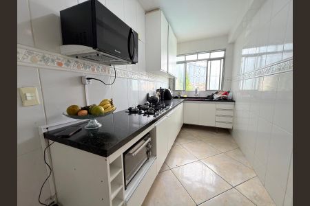 Cozinha de casa à venda com 3 quartos, 90m² em Jaqueline, Belo Horizonte
