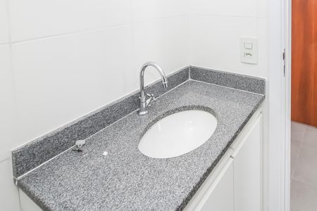 Apartamento para alugar com 34m², 2 quartos e sem vaga Apartamento para alugar com 34m², 2 quartos e sem vagaBanheiro