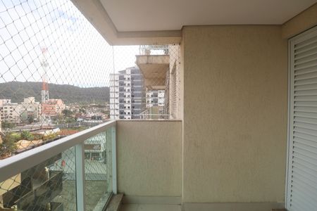 Apartamento para alugar com 120m², 3 quartos e 2 vagasVaranda