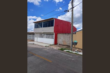 Casa à venda com 300m², 4 quartos e 2 vagasFachada