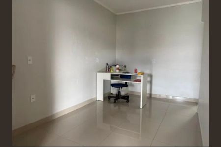 Casa à venda com 300m², 4 quartos e 2 vagasQuarto 04