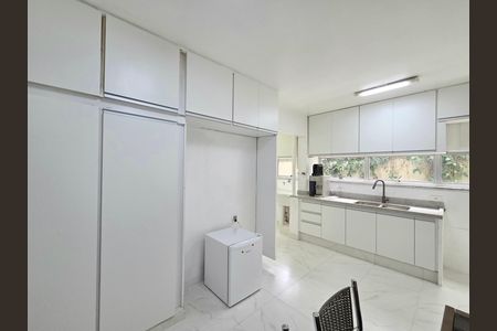 Apartamento para alugar com 132m², 3 quartos e 1 vaga Apartamento para alugar com 132m², 3 quartos e 1 vagaCozinha