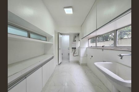 Apartamento para alugar com 132m², 3 quartos e 1 vaga Apartamento para alugar com 132m², 3 quartos e 1 vagaÁrea de Serviço